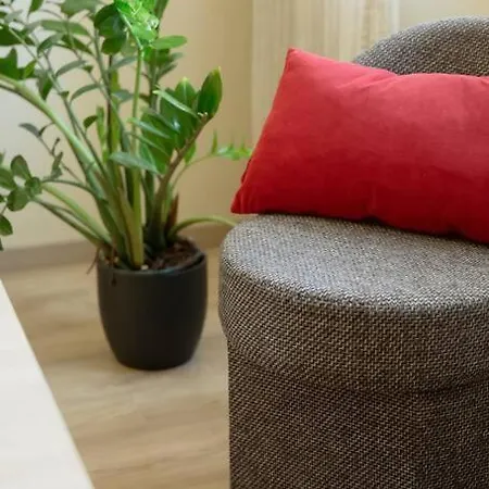 Old Town Apartment *